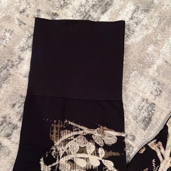 M. Rena Tights - Picture 2 of 5